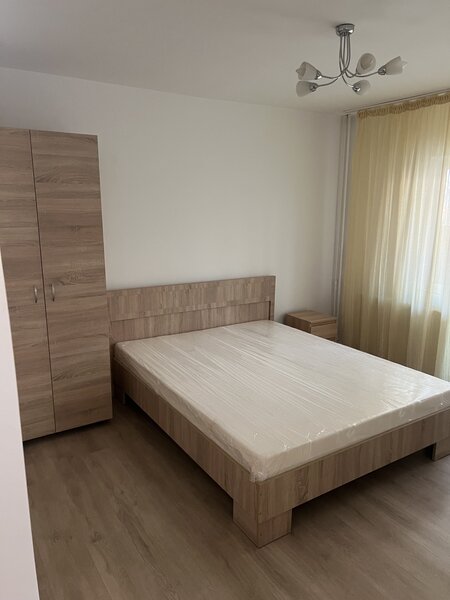 Aviatiei, Capalna, Promenada mall